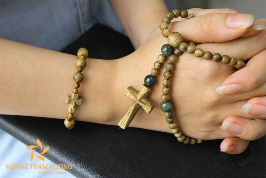 Rosary agarwood bracelet You should wear how many beads in rosary or Feng shui bracelet? 