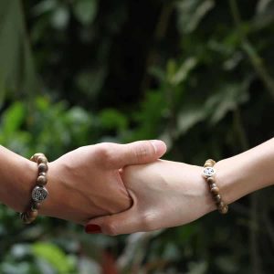 4 lucky leaf agarwood bracelet