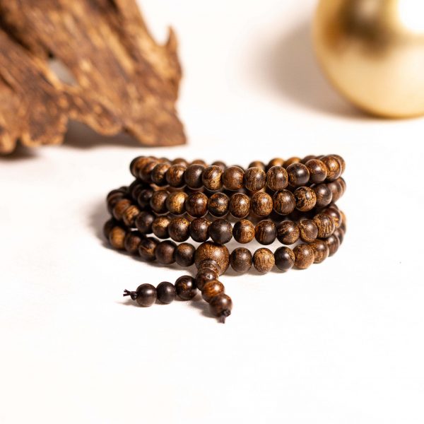 108 Beads Agarwood bracelet is meaningful.