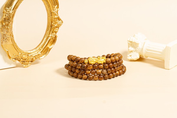 Pixiu 108 beads agarwood bracelet with 24k gold