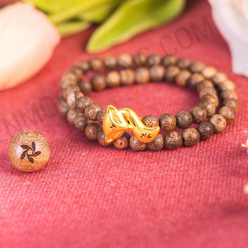 The meanings of Gold-wrapped - Agarwood gold charm Bracelet