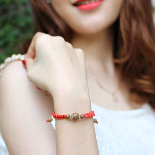 how to make red string bracelet
