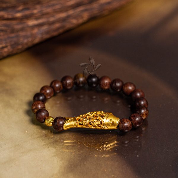 Carp agarwood beaded bracelet