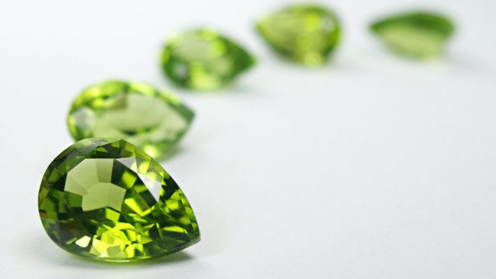 People find this stone with olive or green-yellow color, so this stone is also known as "afternoon emerald".