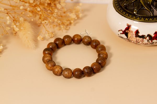 Toc agarwood is frequently used to make agarwood bracelets