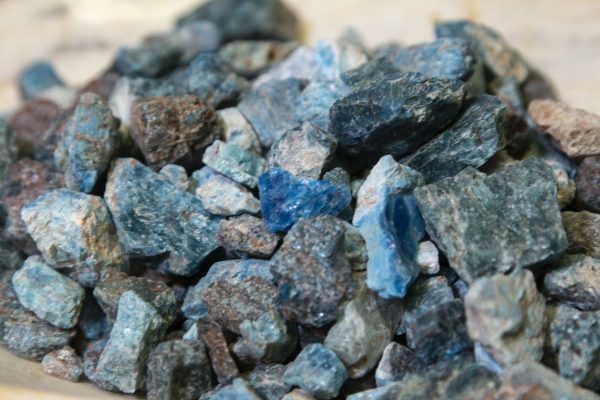 Raw blue apetite stones