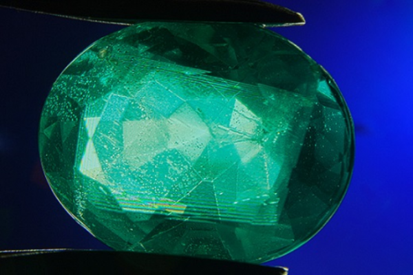 Fake emerald made of glass