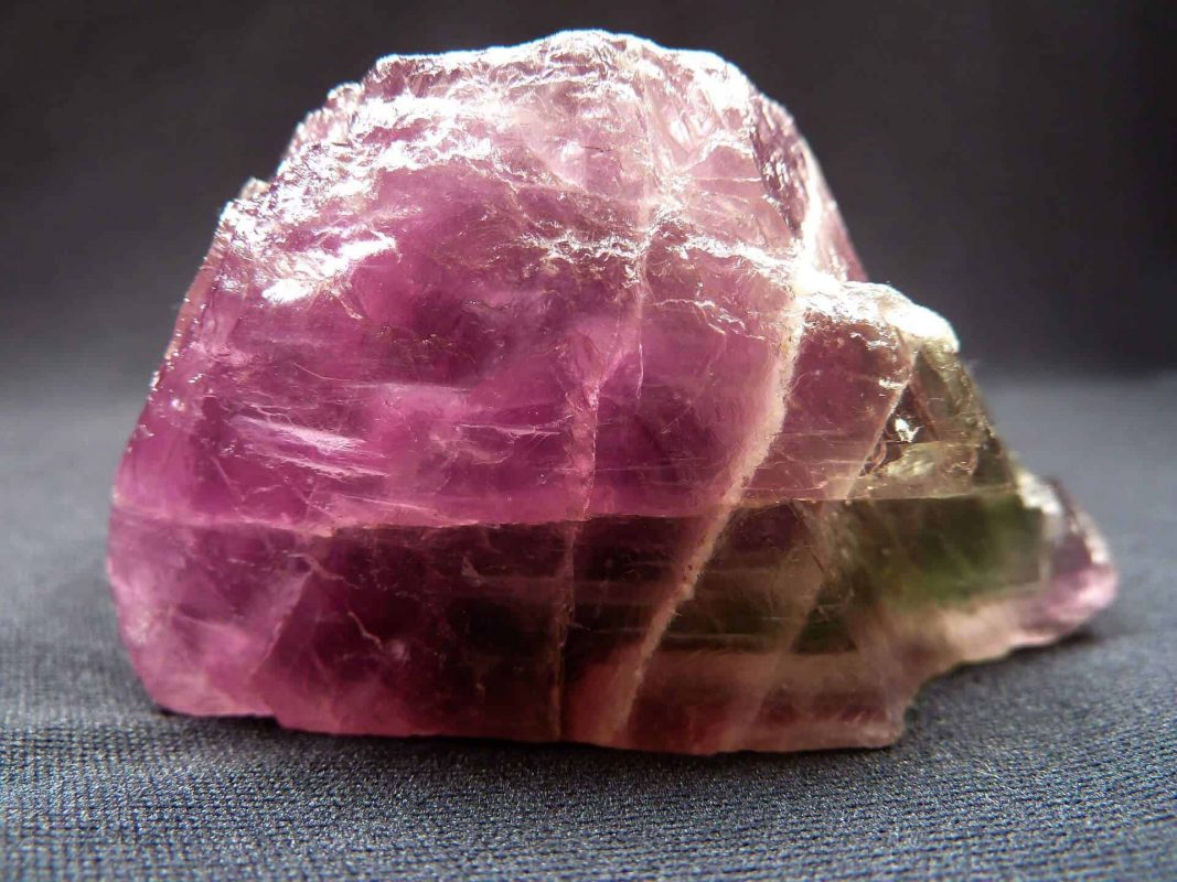 Pink tourmaline: All about hapiness and loving energy