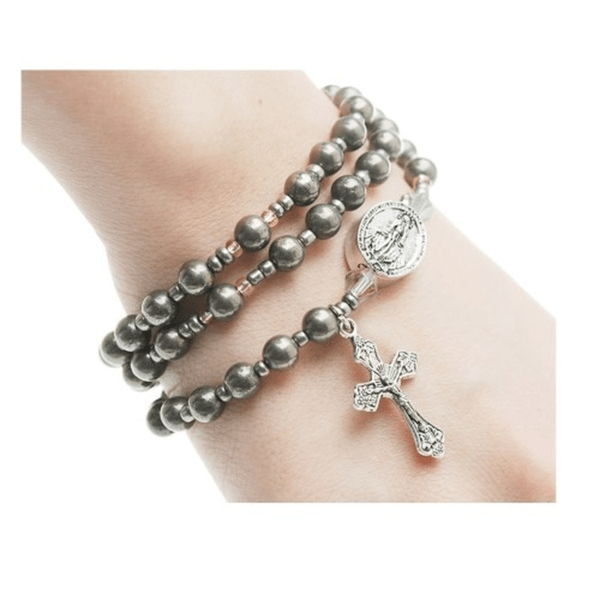 how to pray a rosary bracelet