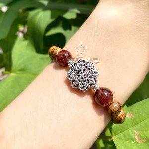 Eight-treasure agarwood beaded bracelet - classic