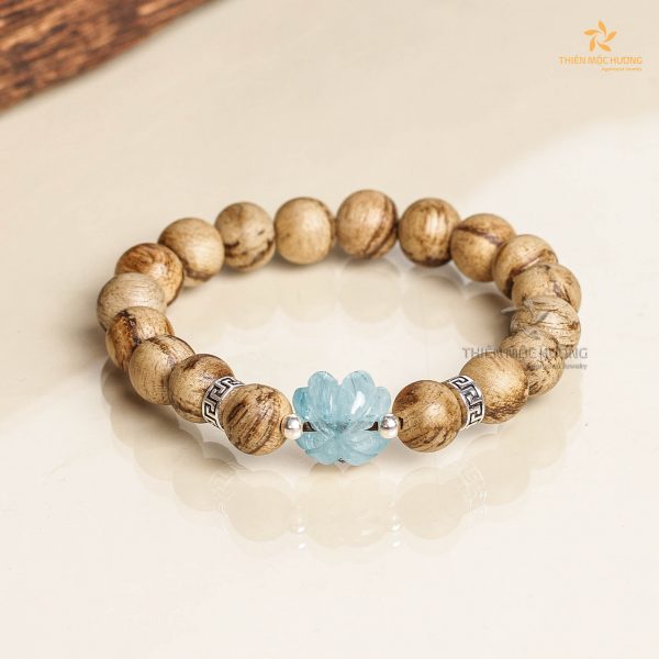 Agarwood bracelet Tu Diep Bao Indo Van Hoa Aquamarine