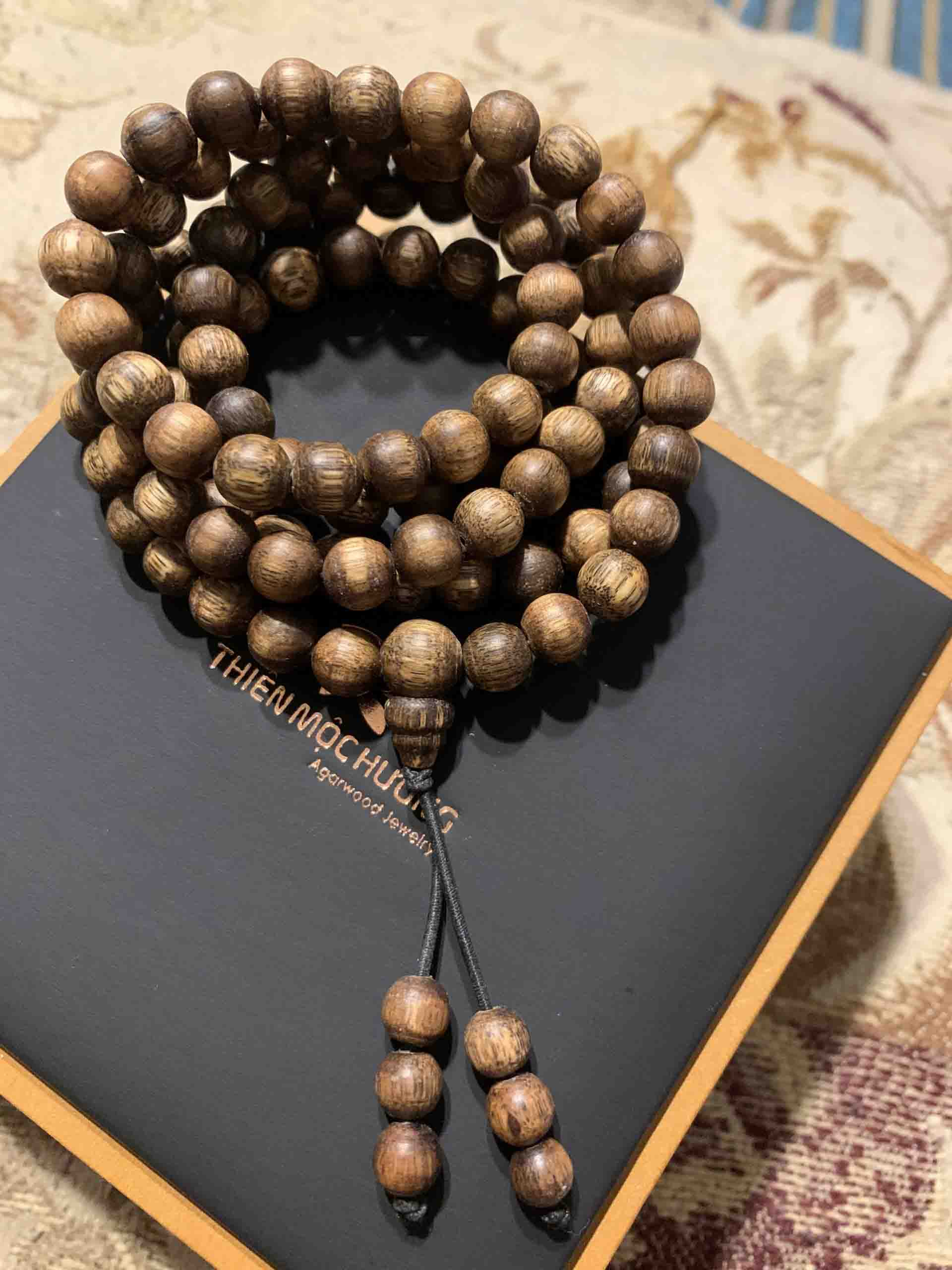 What is prayer beads? How many typical types?