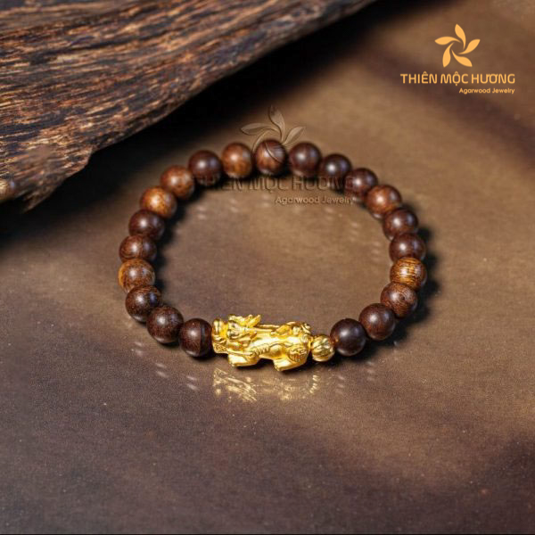 The Golden Wealth Pixiu Bracelet product is made from natural Vietnamese Agarwood - Best Agarwood Bracelet for men in 2023