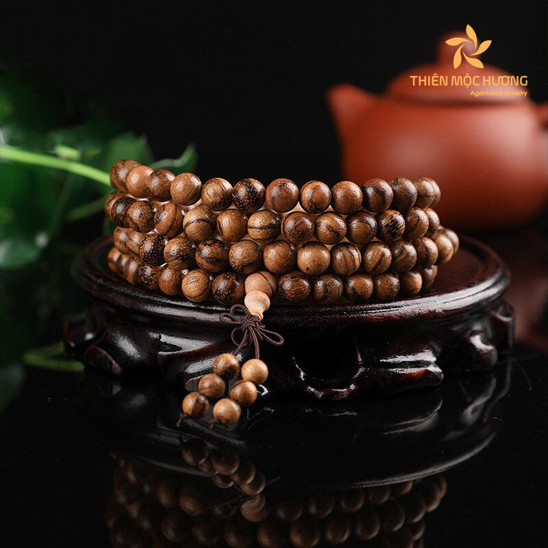 The best agarwood bracelet for women has long been associated with enhancing mental clarity