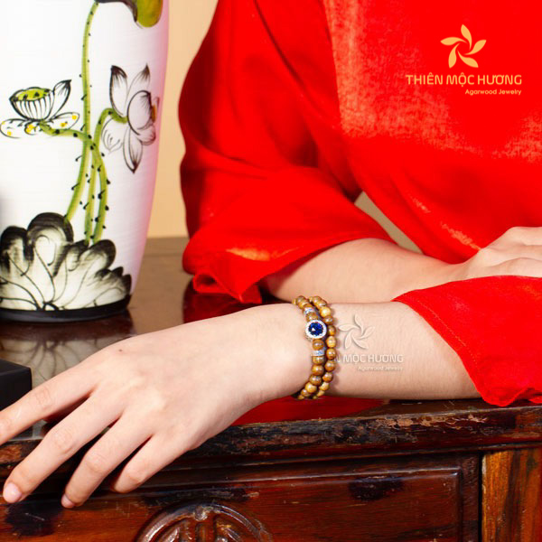 Each of Premium agarwood bracelet for ladies is unique, showcasing the natural patterns of agarwood