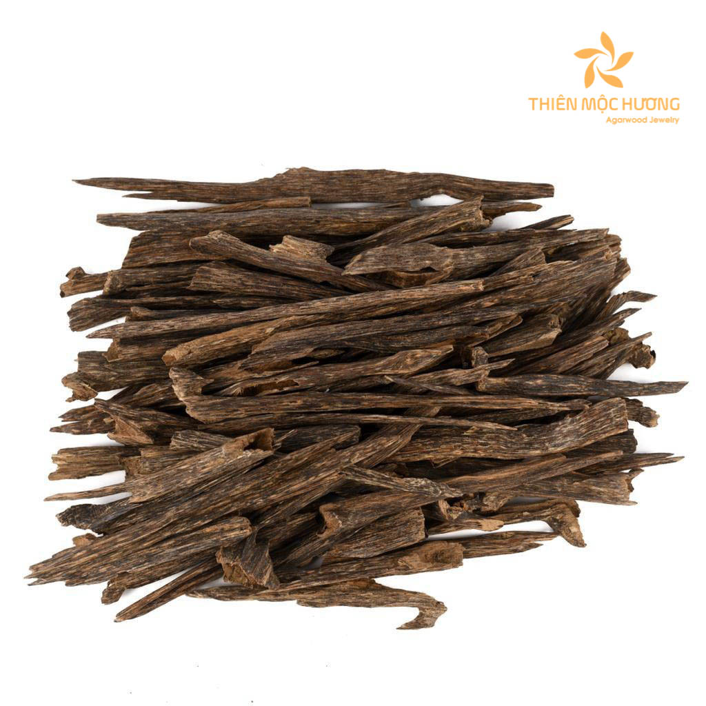 Best Agarwood Incense - Sioufi  agarwood Incense hails from the Middle East, offering a delightful fusion of warm and spicy scent