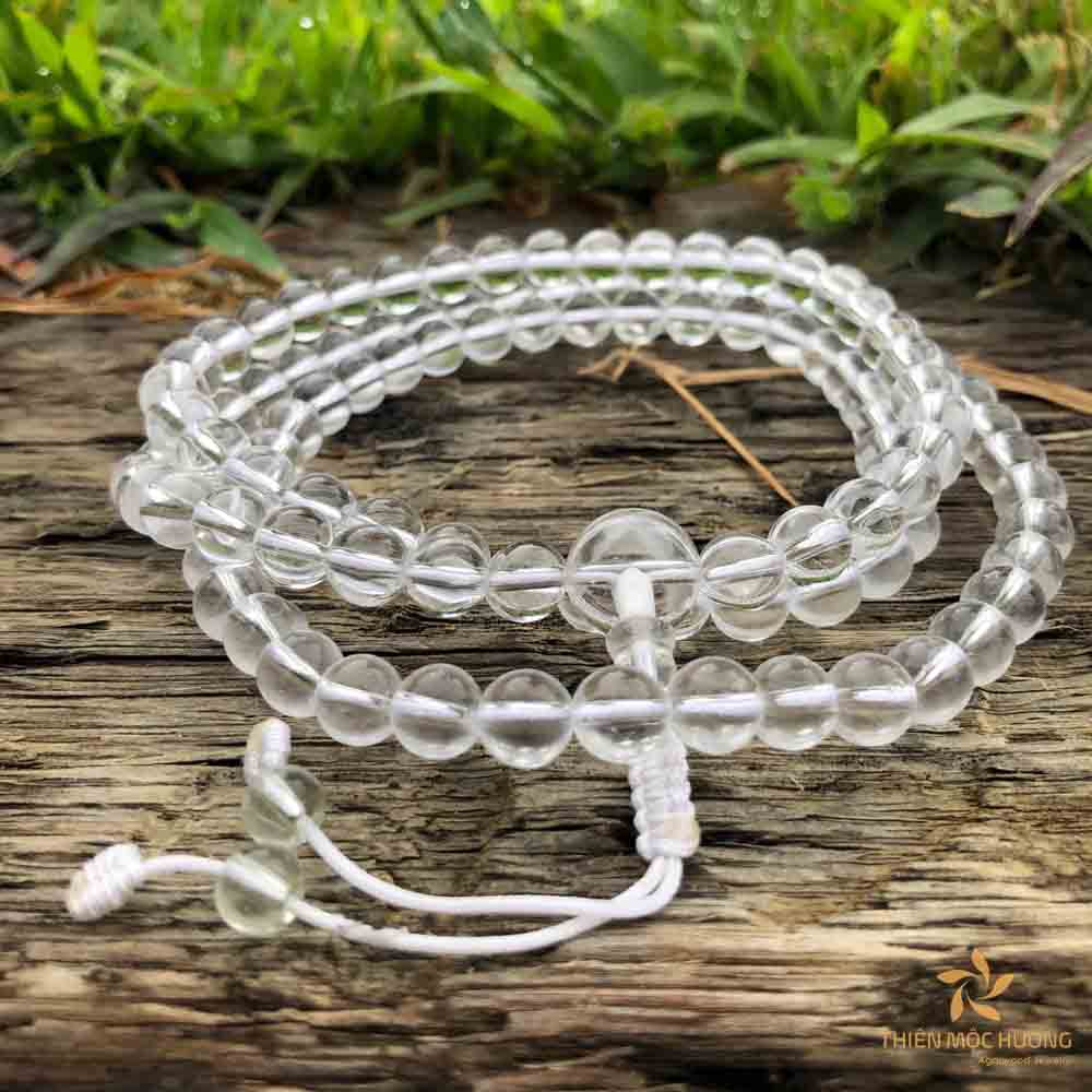 Clear quartz mala beads are also said to bring clarity and understanding to the wearer.