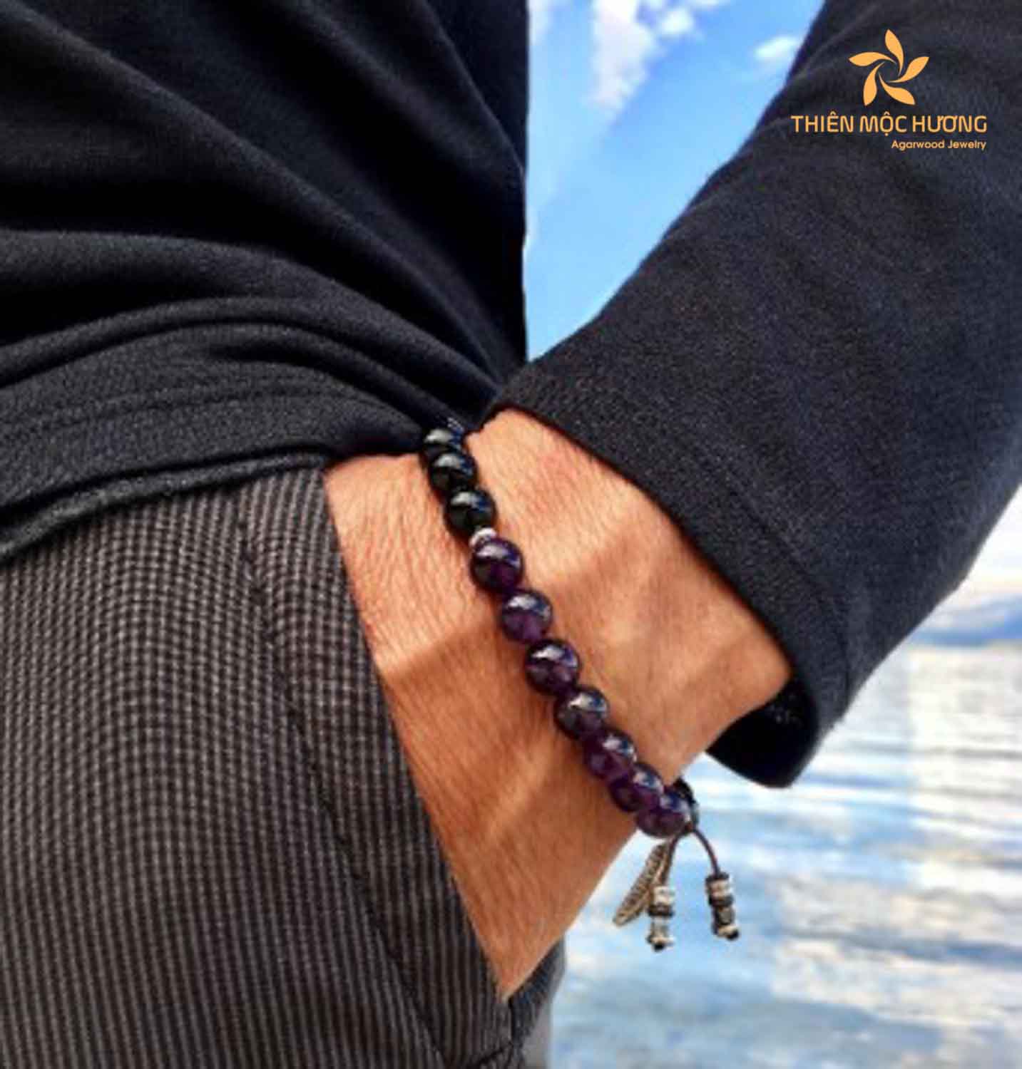 Amethyst bracelet is now becoming more and more common for men to sport bracelets