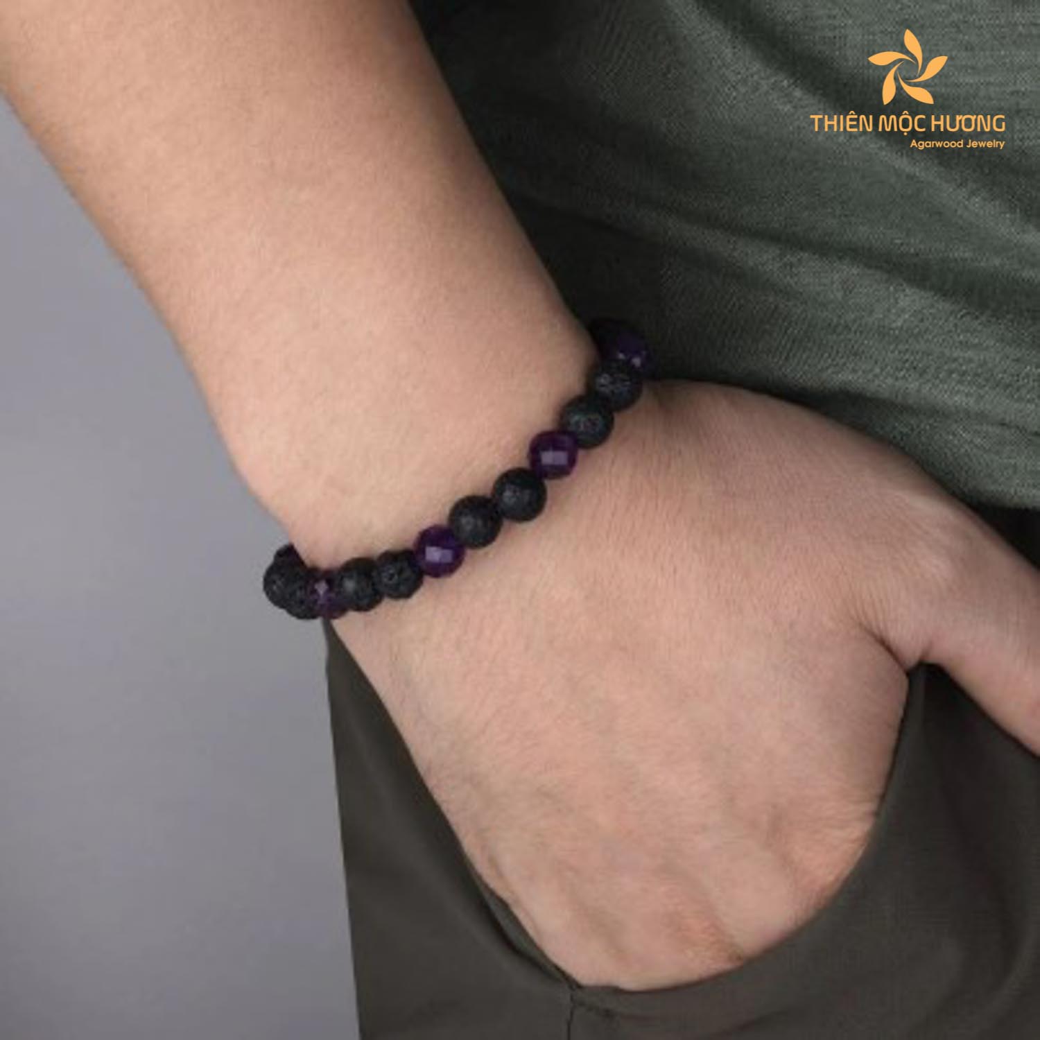 Amethyst men's bracelets are especially trendy right now