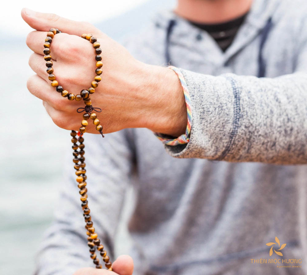 Tiger Eye is traditionally used as a mala bead, or prayer bead, in Buddhist and Hindu meditation practices