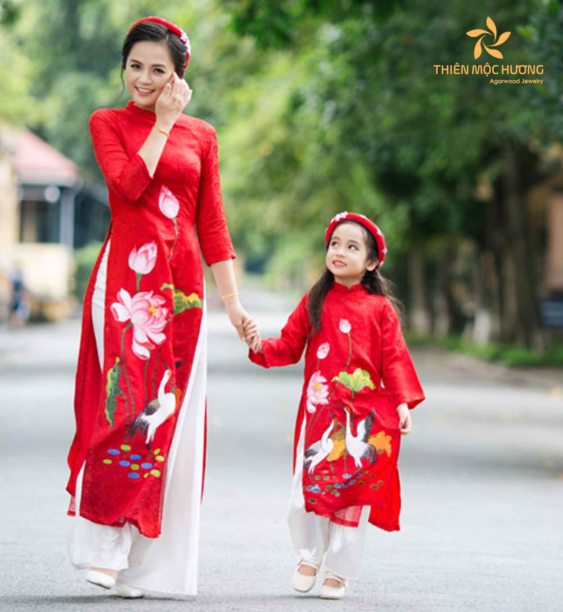 Unique and thoughtful Tet gift - Ao dai