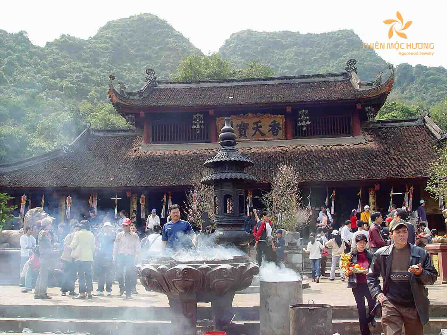 Huong Pagoda Festival - Meaningful Vietnam Festivals