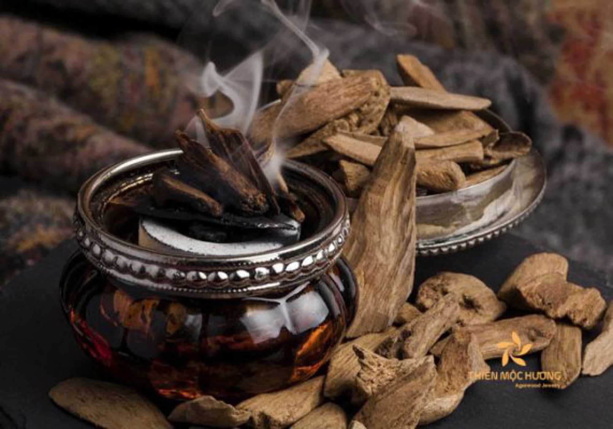The simplest method is to burn Agarwood Chips directly