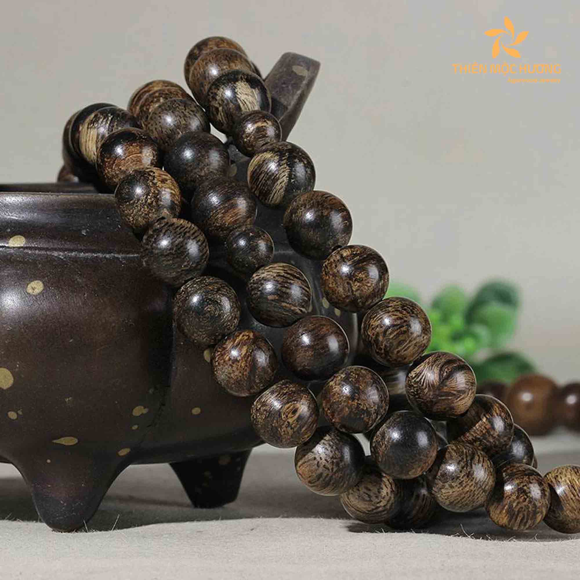 different types of agarwood mala beads necklaces can originate from various agarwood sources