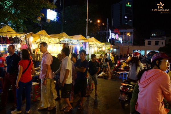 Special things about Vietnam - Vibrant nightlife scene
