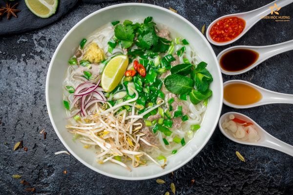 What is Vietnam known for? - Pho